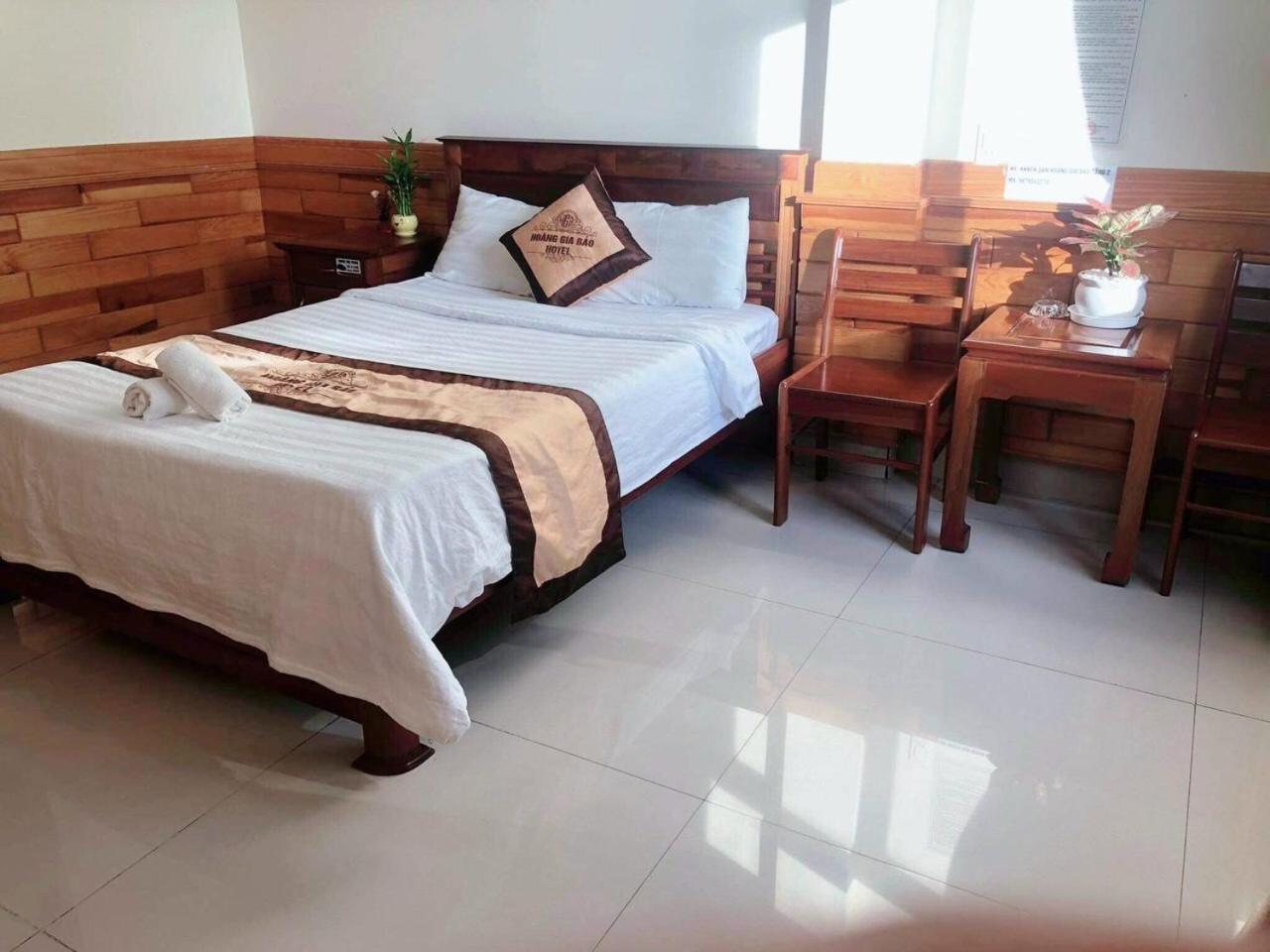 Hotel Hoang Gia Bao Kon Tum Extérieur photo